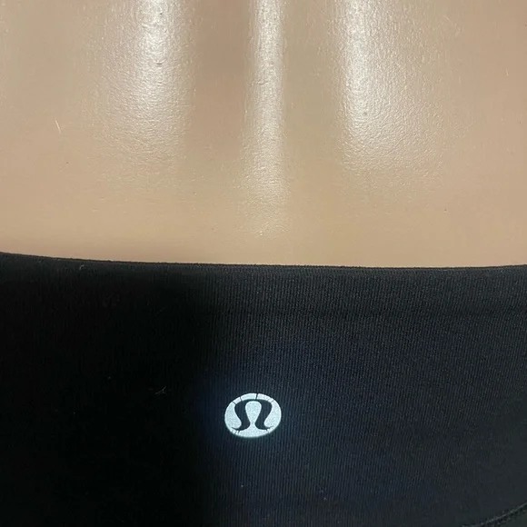 Lululemon" Wunder Under Cropped-Black-Size 8 - Picture 8 of 15